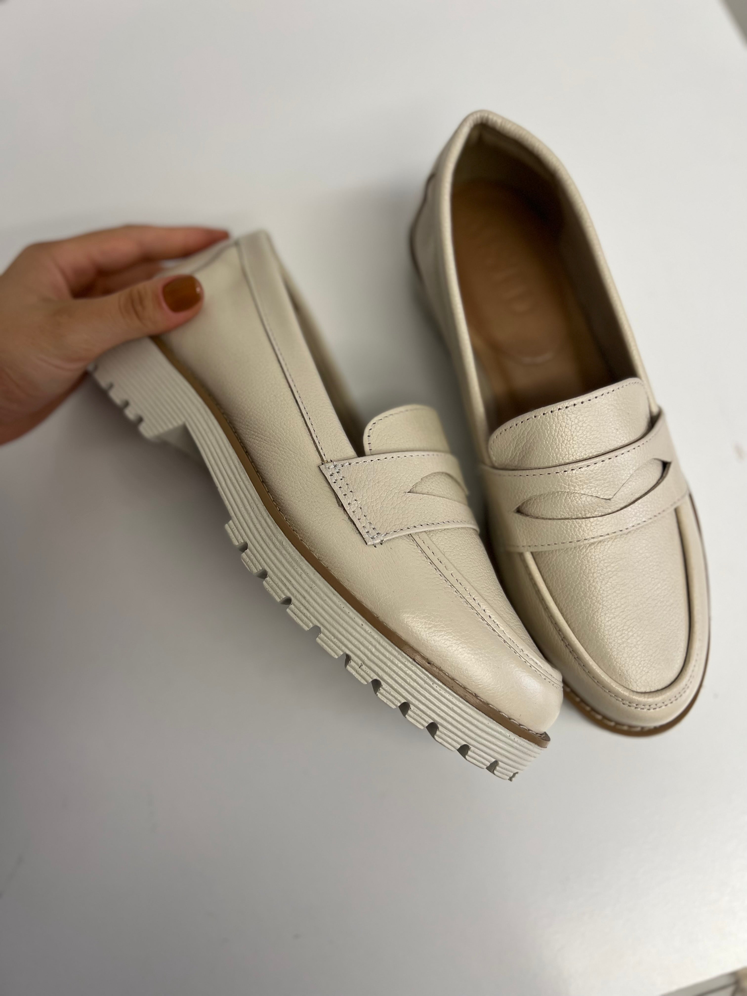 Mocassim de couro Creme Elís